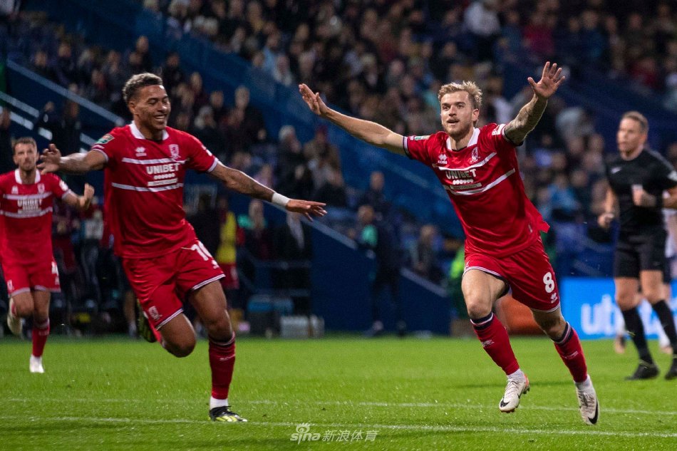 因伤缺席 因伤缺席