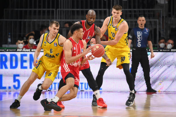 于社交平台 于社交平台