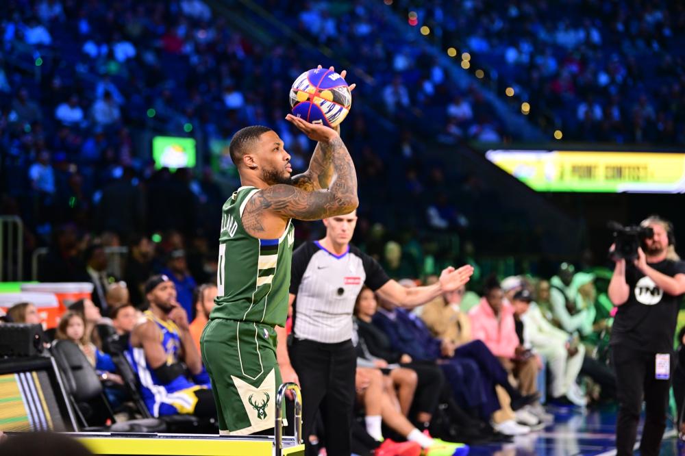 屏风中接球 屏风中接球